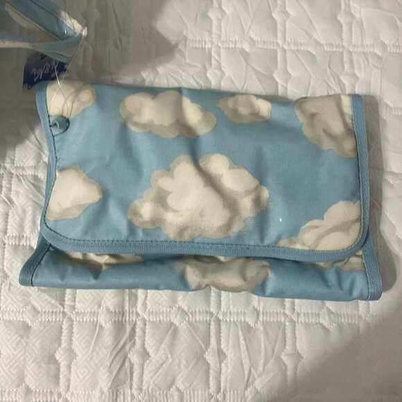 Nick & Nora Bag Clouds In A Blue Sky Weekender Tote w/Changing Pad RARE - Picture 14 of 15